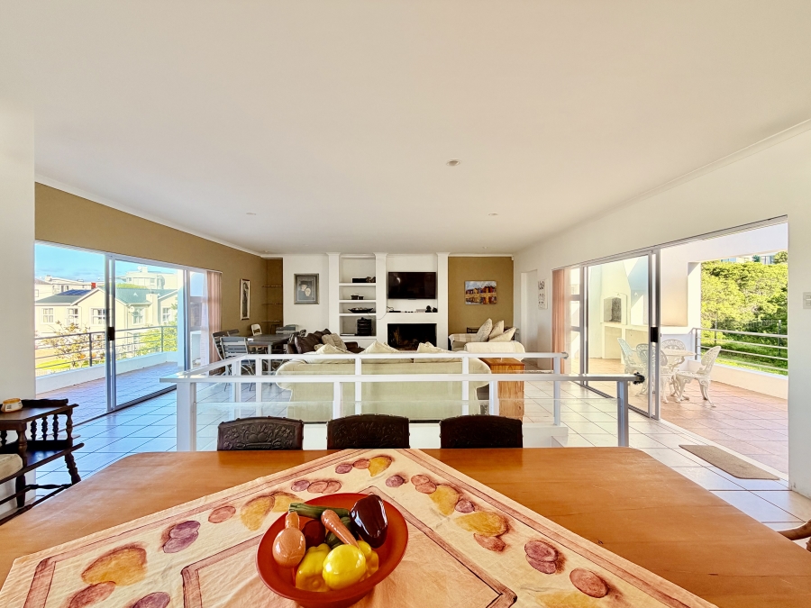 5 Bedroom Property for Sale in Vermont Western Cape